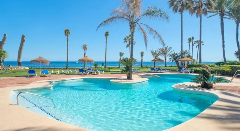 Alcazaba Beach three bedroom Apartment - Image 1