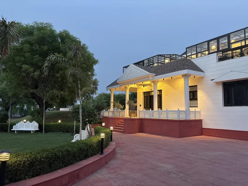 Manihar Farm Jaipur - 1Room Farm Stay in Tonk Road - Image 1