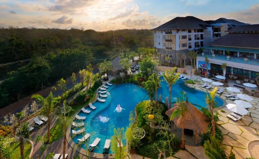 Beautiful 1 BR Pool View #B1 - Image 1