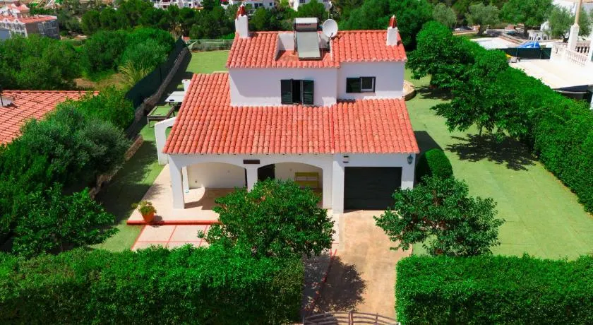 Villa etxe txekia - Image 1
