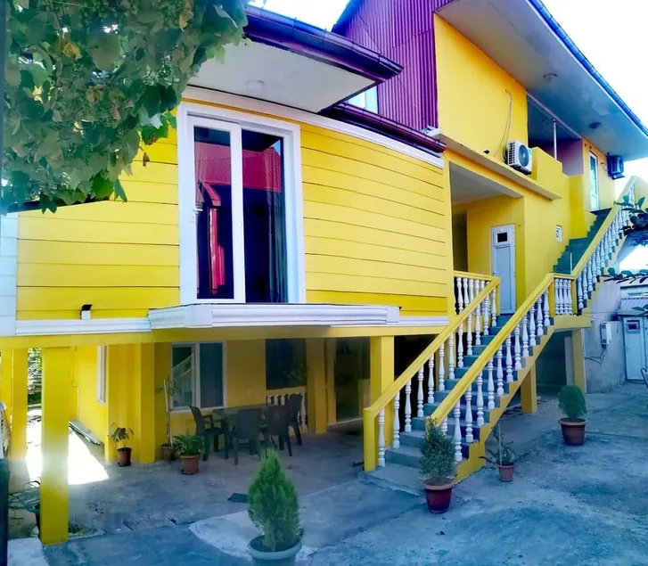 Kobuleti Guest House - Image 1