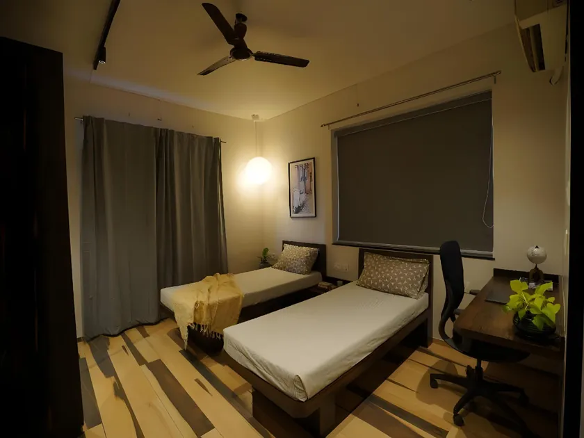 Ruby (Vine) | Private Bedroom in 3BHK - Image 1