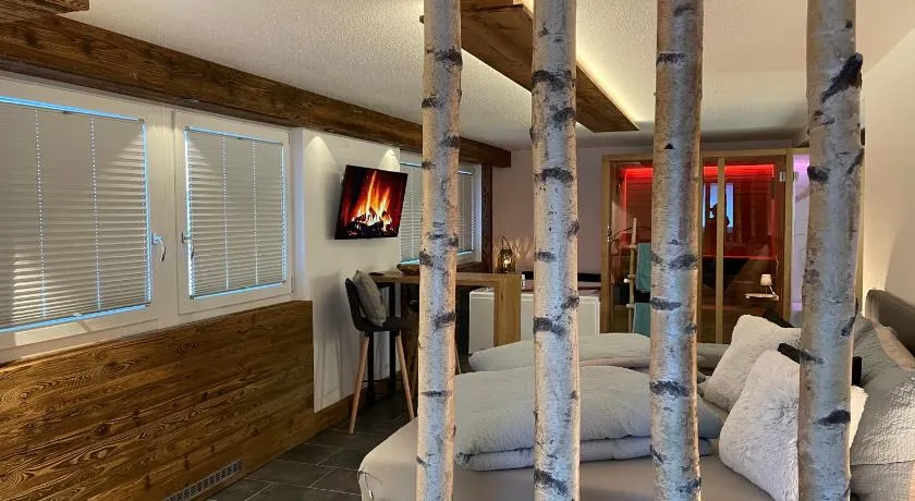 Mountainsuite - Image 1