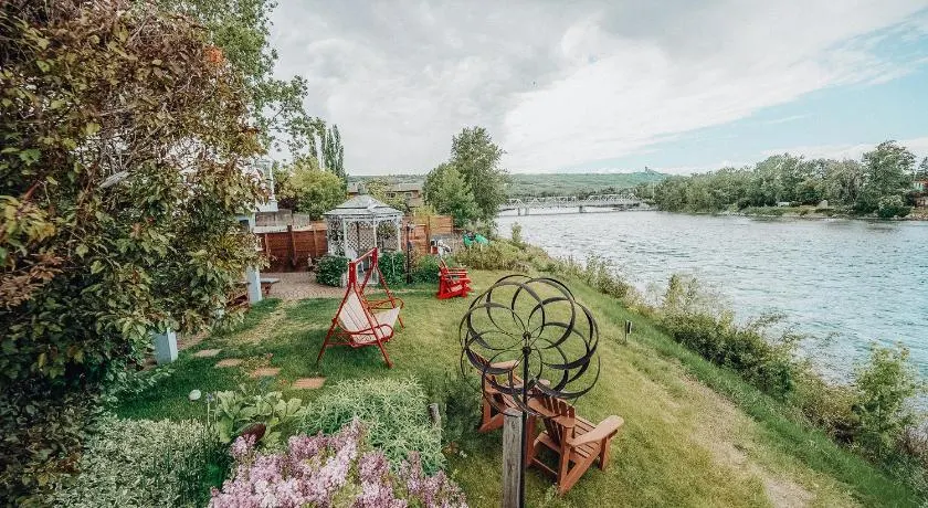 Along River Ridge - Image 1