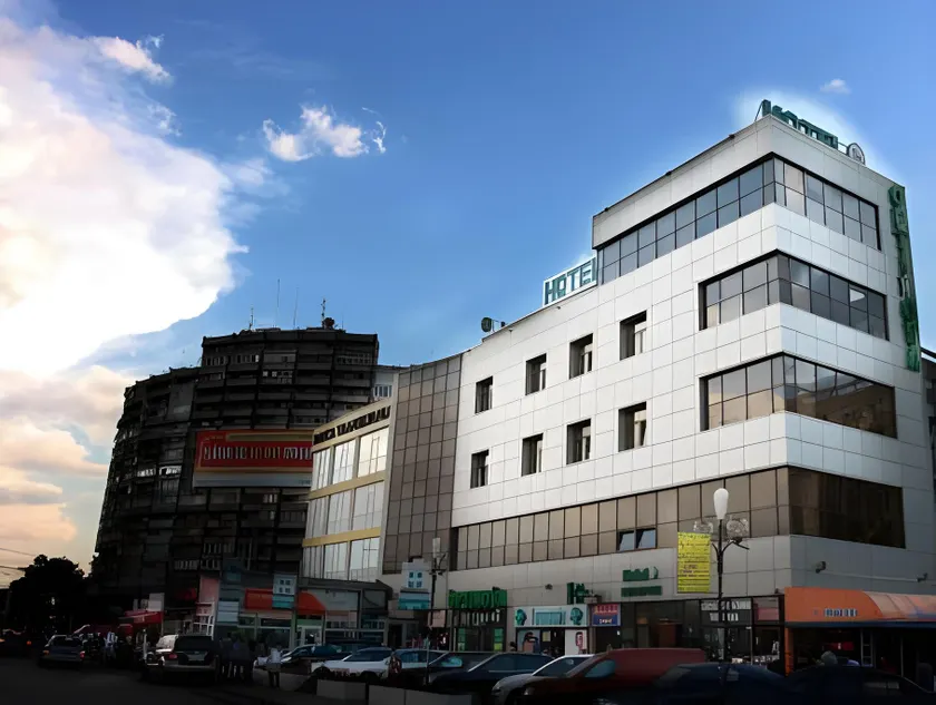 Hotel Sir Lujerului - Image 1