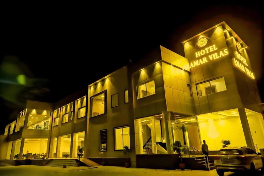 Hotel Amar Vilas - Image 1