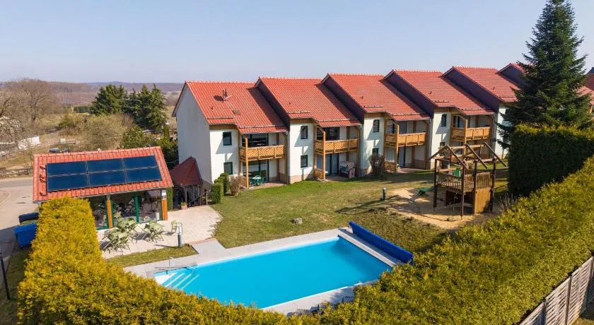 Elementa Lodges Green Suites - Image 1