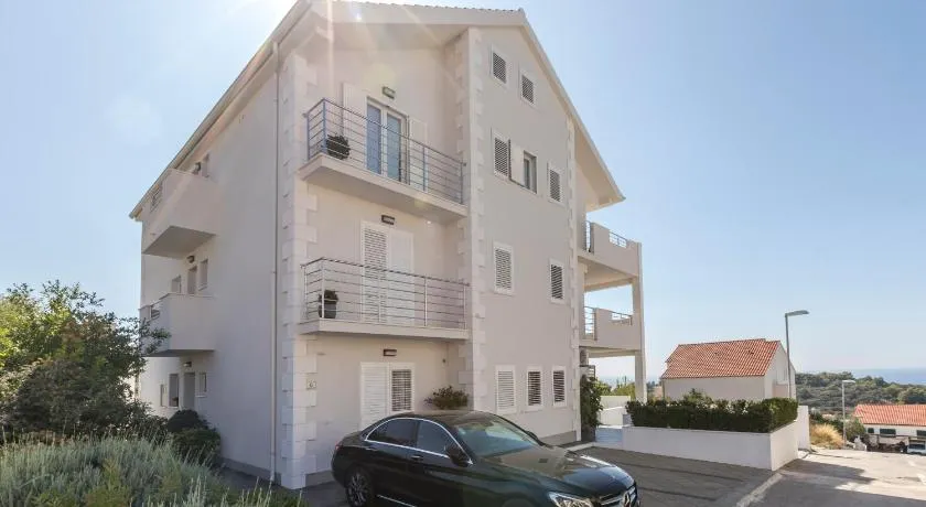 Hvar de luxe apartments 1 - Image 1