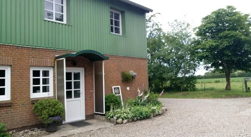 Thomsen - Familienfreundliche Ferienwohnung Mit Grossem Garten - Image 1