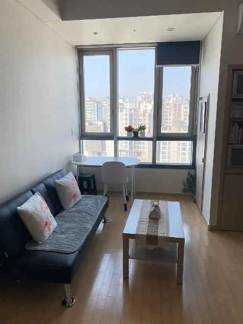 Seoul Loft - Image 1