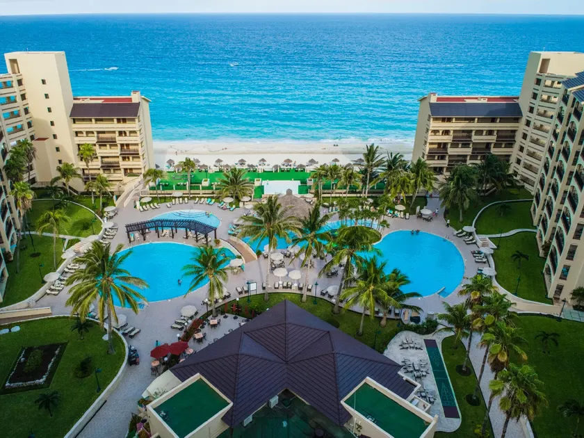 The Royal Islander – An All Suites Resort - Image 1