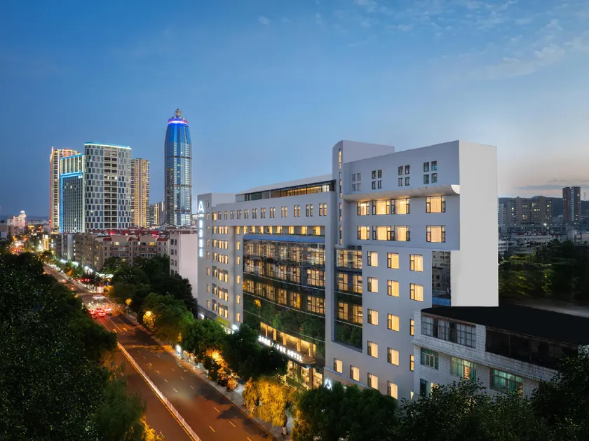 Atour Hotel Qujing Qilin - Image 1
