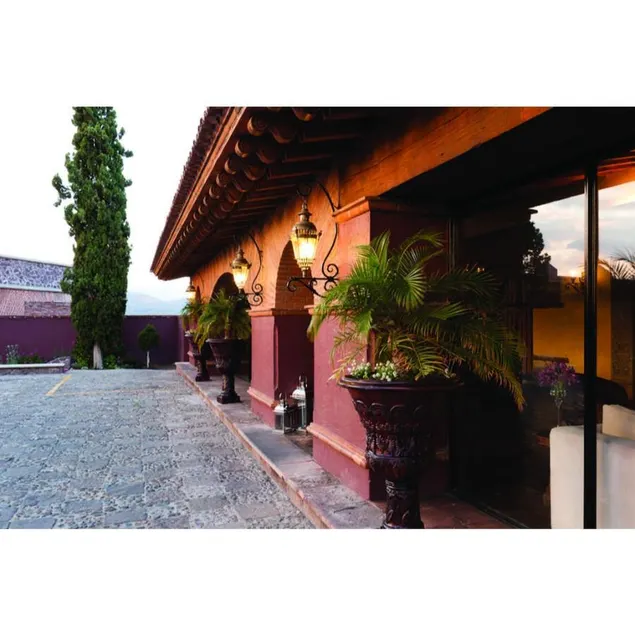 Misión Grand Casa Colorada - Image 1