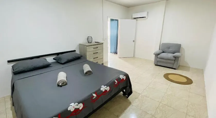 Appartement F2 Apetahi - Image 1