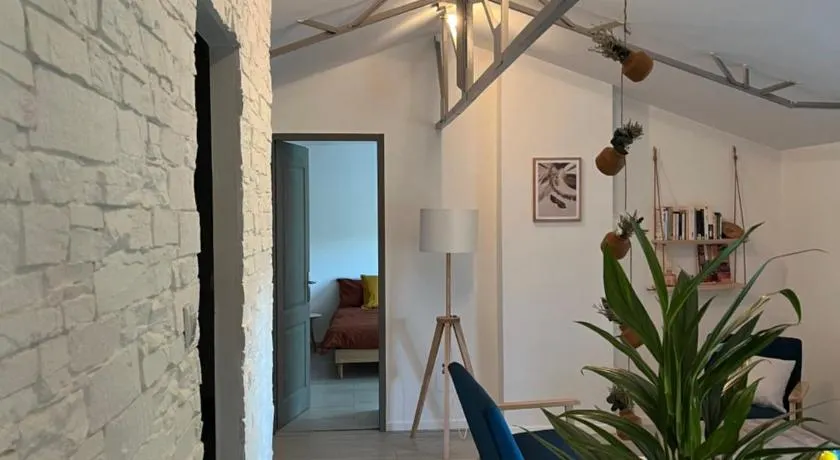 Hózhó Tempo -Sous les toits, espace loft écofriendly & slowlife avec petit-déjeuner - Image 1