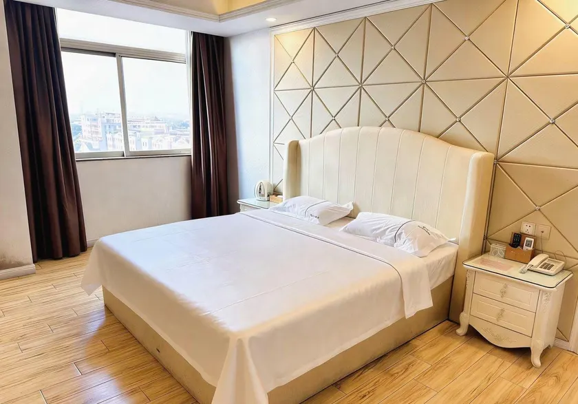 Wanlilai Hotel (Shunde Leliu Branch) - Image 1