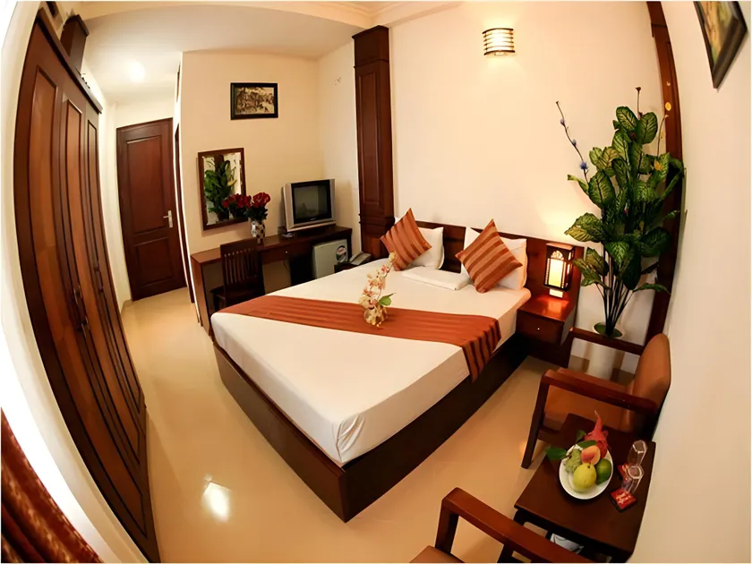 Hanoi Street Hotel - Image 1