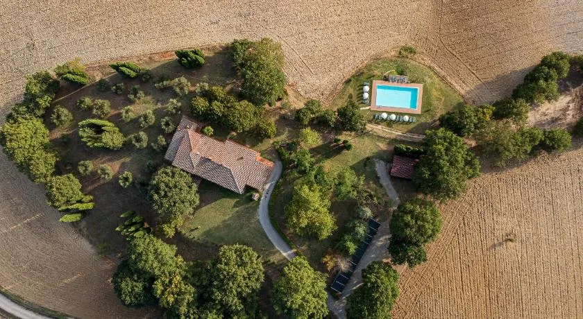 SPECIELLE TILBUD - VILLA med POOL - 4 km fra Cetona - Image 1