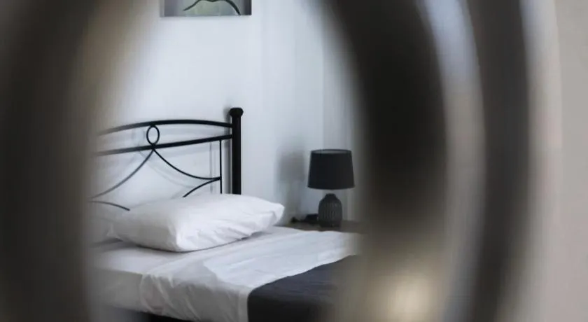 Blue Sea Apartment - Image 1