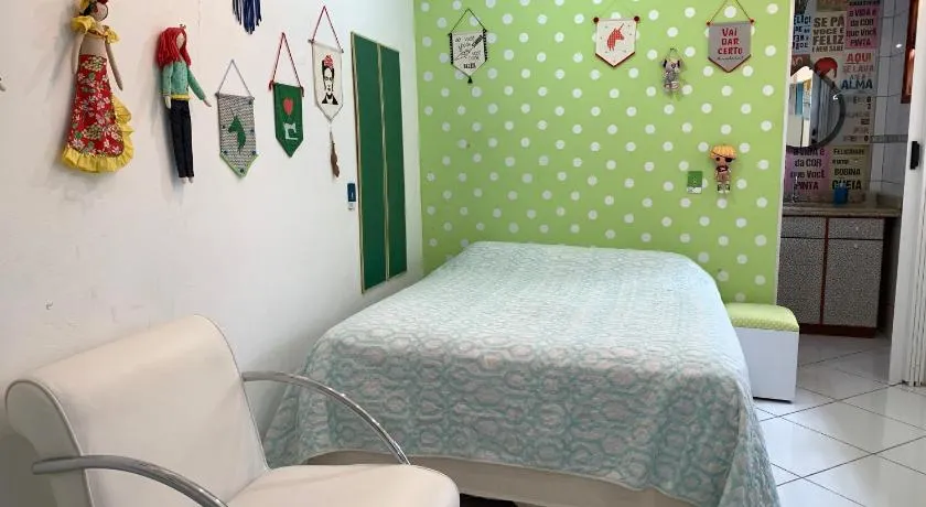Quarto privativo com entrada independente - Image 1
