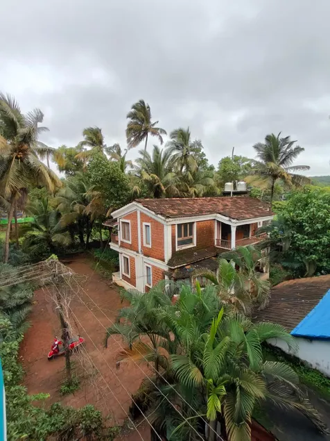 4BHK Villa Anjuna with Pool & Jaccuzi - Image 1