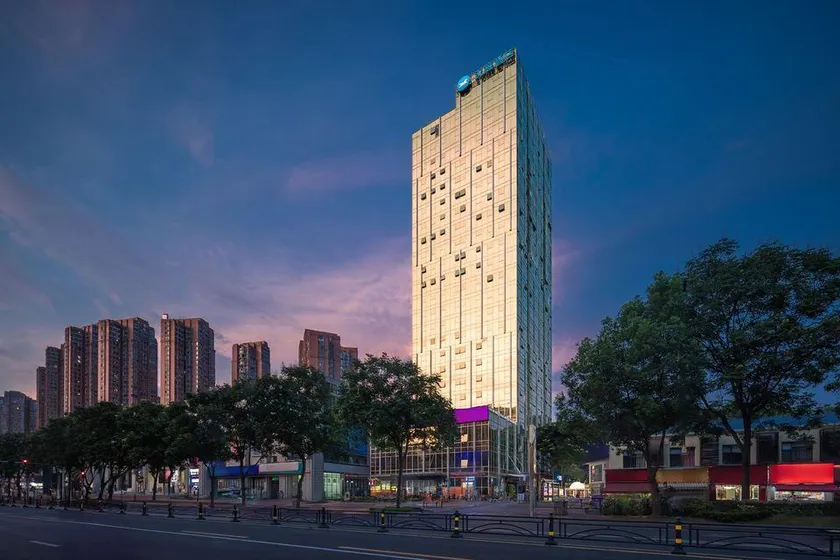 HanTing Hotel (Yichang East Railway Station Wuyi Plaza) - Image 1
