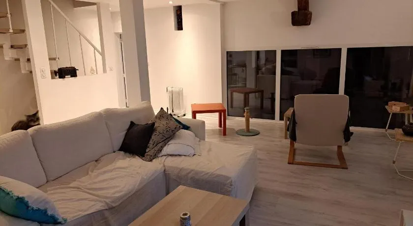 Chambre dans maison paisible - Image 1