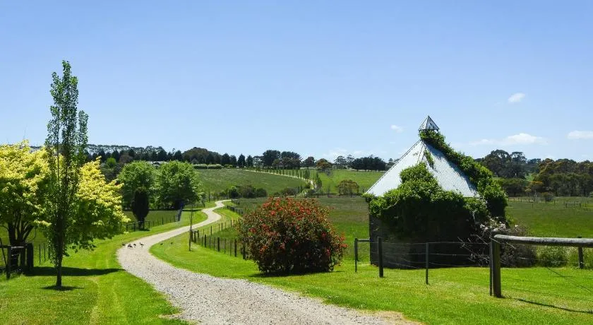 Summerland - Retiro Rural - Image 1
