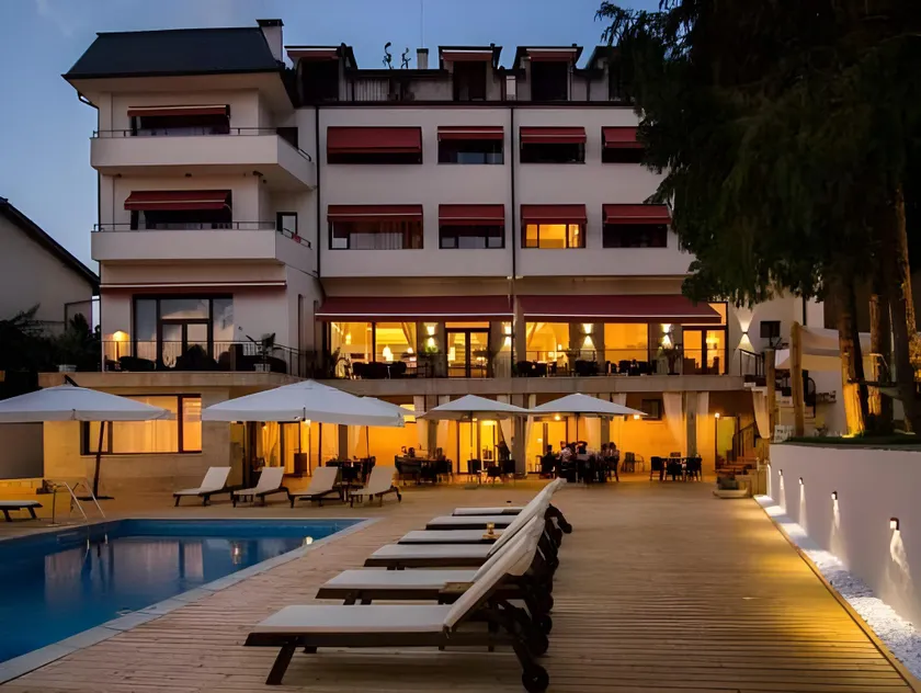 Hotel Par Avion - Image 1
