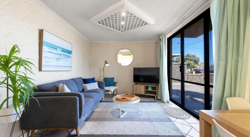 Bayswaterfront Apartments - Image 1