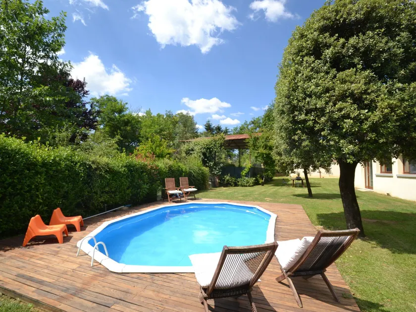 Cozy Holiday Home in Arezzo with Swimming Pool - Image 1