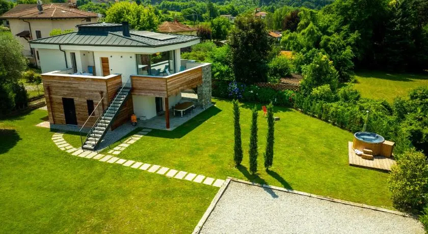 La Villa del lago - Image 1