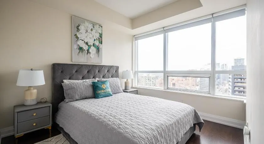 Elegance In Peonies 1 Bedroom Condo 23 Floor Free parking in Downtown Toronto - Image 1
