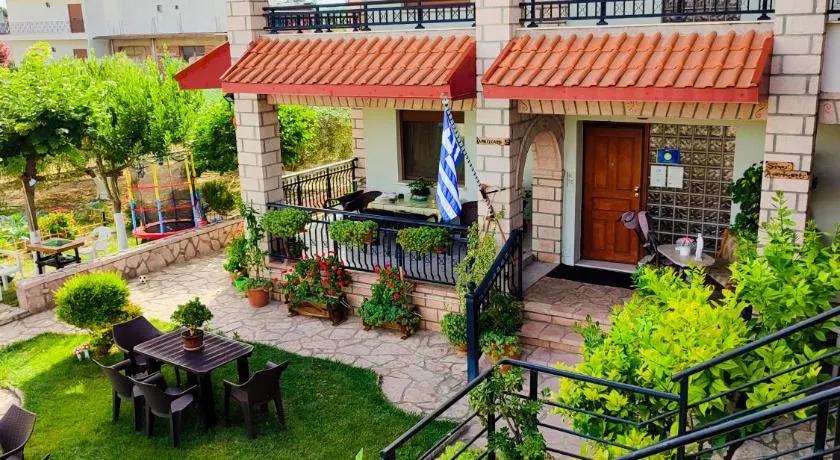 Simos Apartments - Image 1