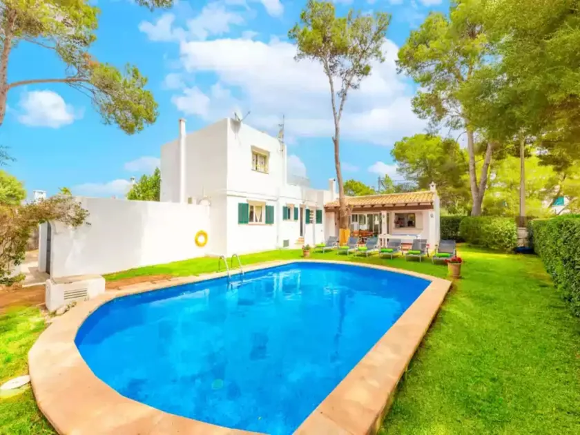 Ferrer Ferienhaus  8 Personen, fussnah zum Strand, Klima 24h, privater Pool - Image 1