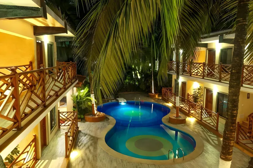 Crystal Villa Kihim - Image 1