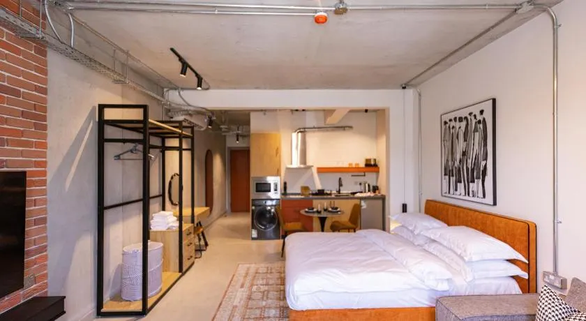 C Living 3 - Al Malqa - Image 1