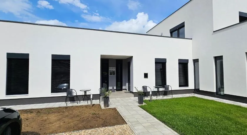 Kolokán Apartmanhàz - Image 1