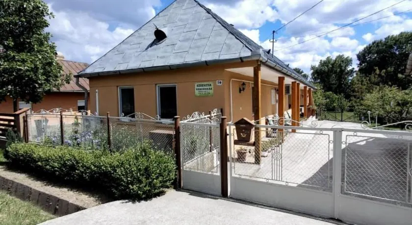 Szieszta Vendégház - Image 1