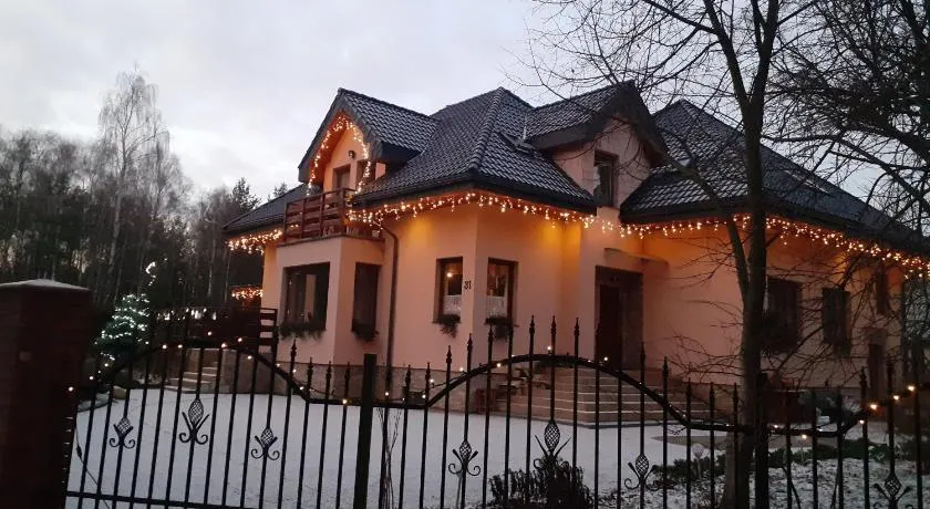 Noclegi Pod Dębem , Wiśniówka - Image 1