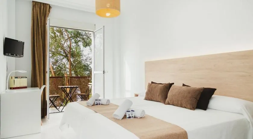 Hotel Olive - Image 1