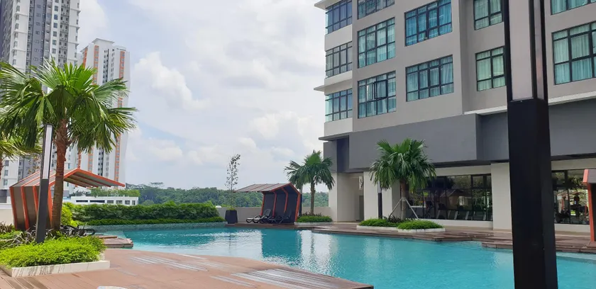 IOI Suite Conezion Putrajaya Golf View near IOI City Mall - Image 1