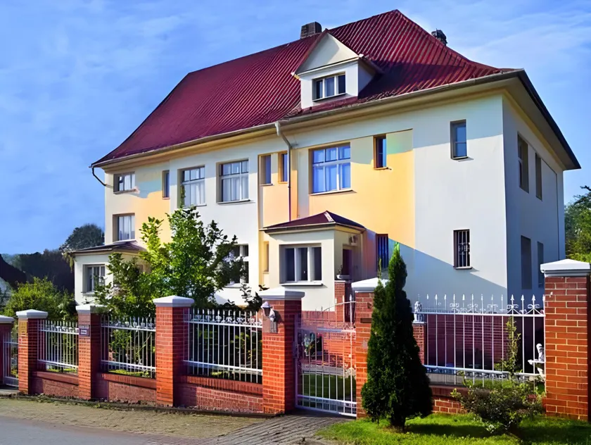 Hotel Garni - Image 1