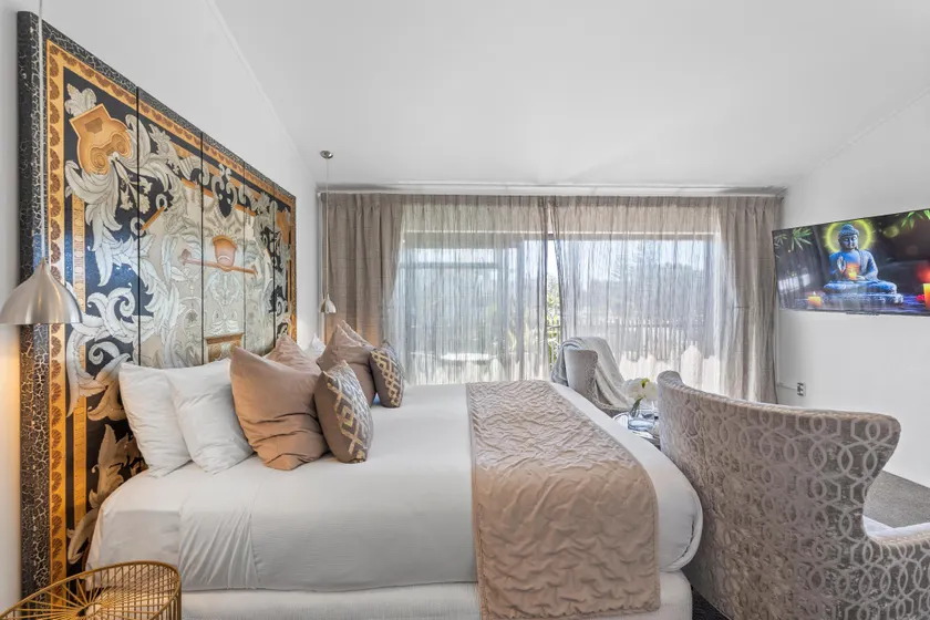 Orewa Beachcomber  - Image 1