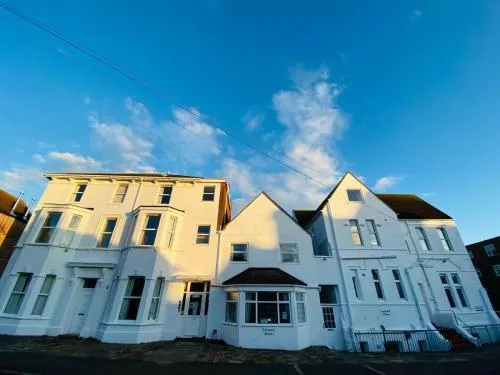 Lennard House - Image 1