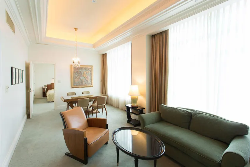 Hotel The Manhattan - Image 1