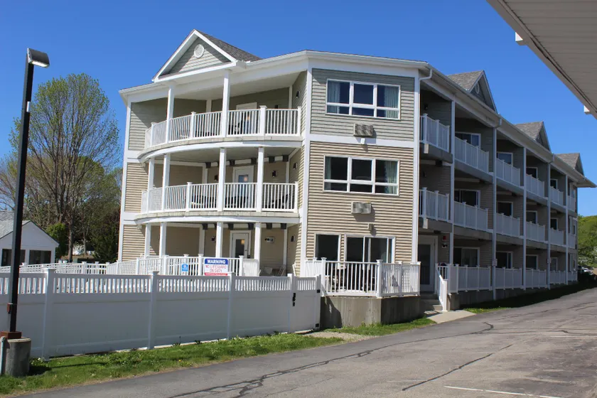 Ocean Sands at York Beach - Image 1