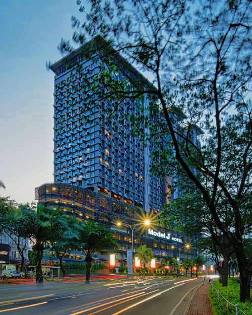 Model J Hotel BSD Carstensz - Image 1