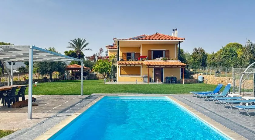 Athens Countryside resort with pool - Image 1