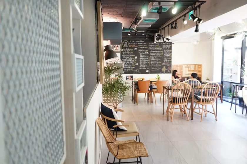 NiHao Café Hotel - Image 1